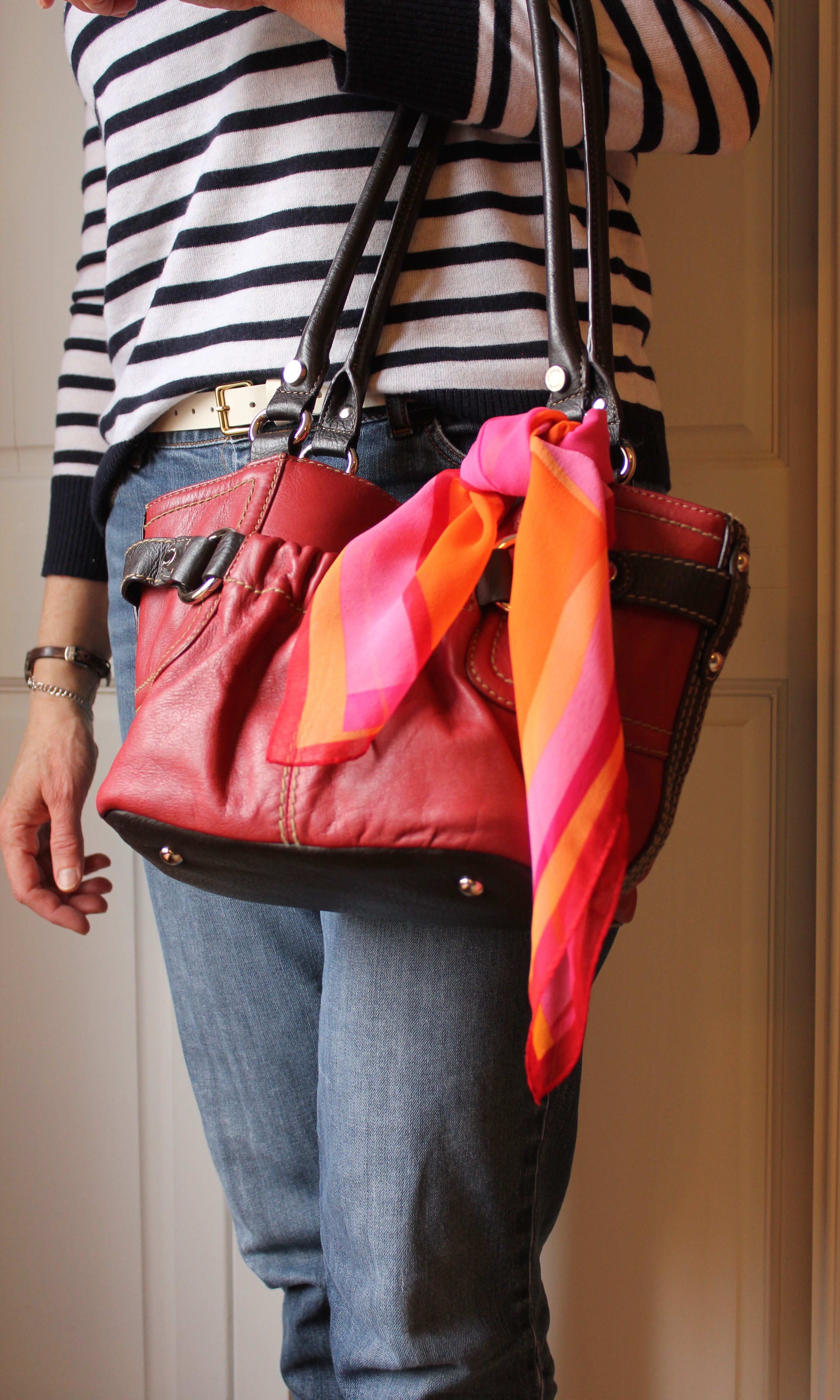 How to tie a silk scarf in a bag #Lv #bag #silkscarf #fashion #love #t